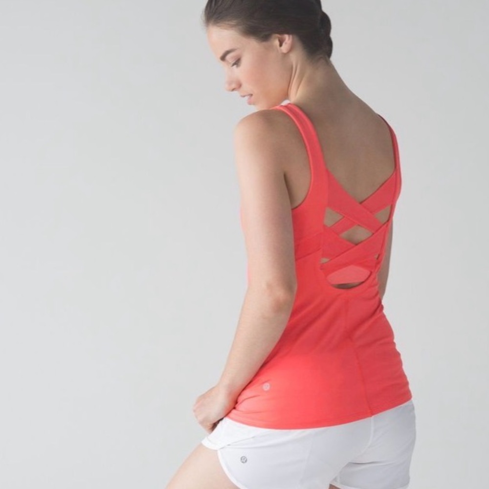 Lululemon rise and flow tank sz 4